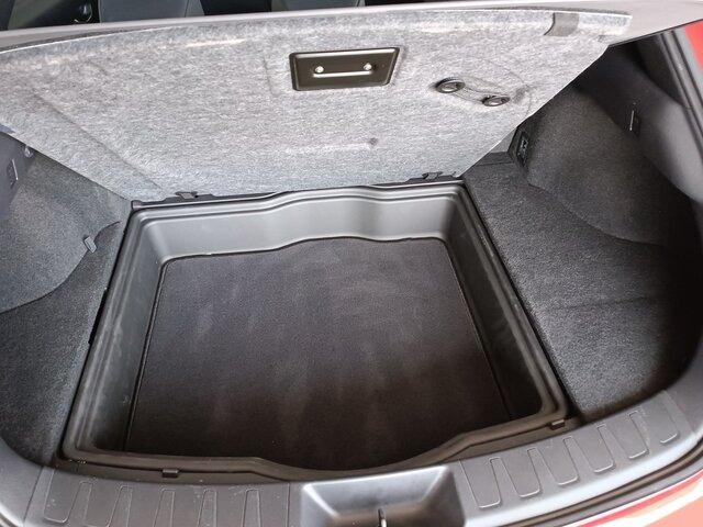 Lexus UX EXECUTIVE NAVIGATION