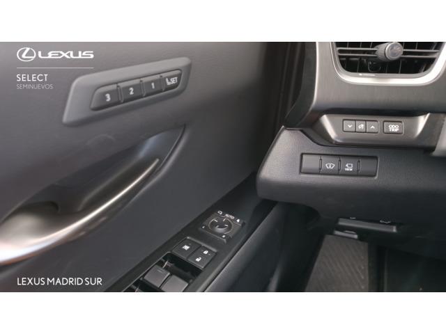 Lexus UX LUXURY