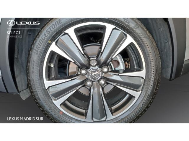 Lexus UX LUXURY