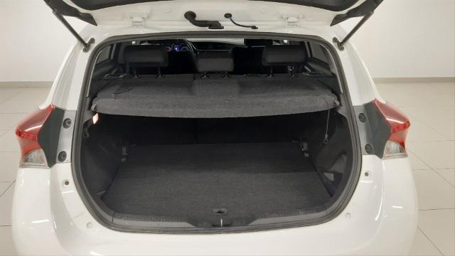 TOYOTA Auris 1.8 140H Hybrid Active