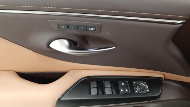 LEXUS Es 2.5 300h Executive