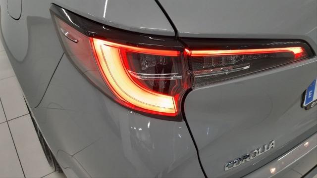 TOYOTA Corolla 2.0 180H ADVANCE ECVT TOURING SPORT