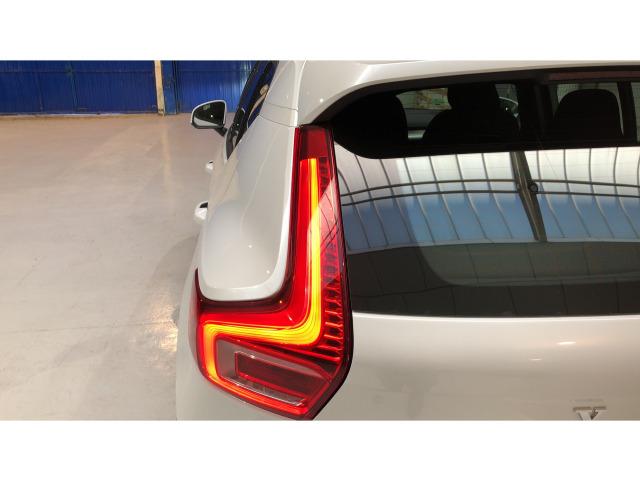 Volvo Xc40 T2 Momentum Pro Auto 95 kW (129 CV)