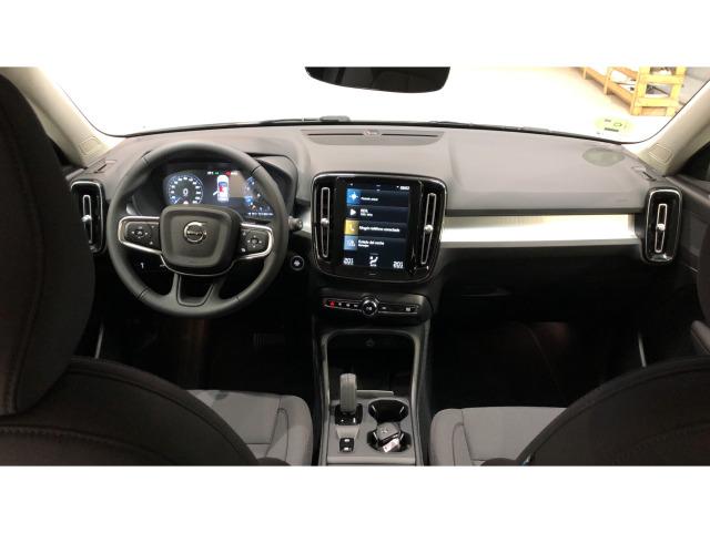 Volvo Xc40 T2 Momentum Pro Auto 95 kW (129 CV)