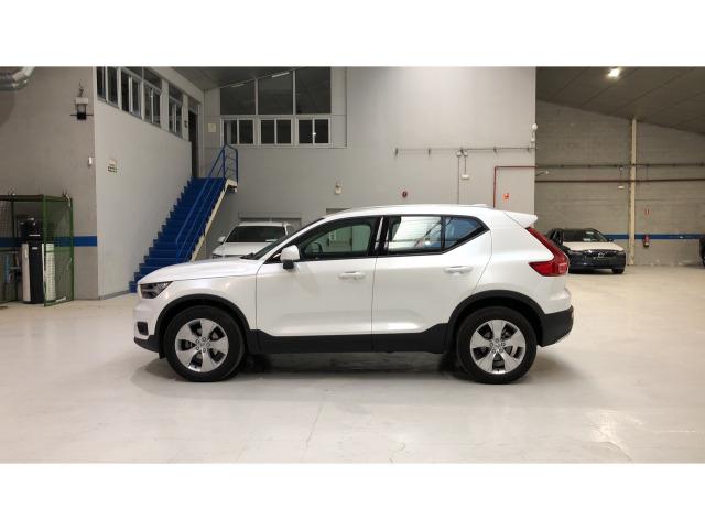 Volvo Xc40 T2 Momentum Pro Auto 95 kW (129 CV)