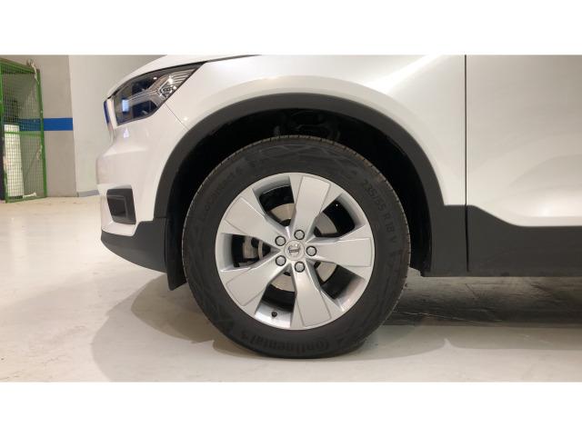 Volvo Xc40 T2 Momentum Pro Auto 95 kW (129 CV)