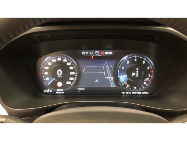 Volvo Xc40 T2 Momentum Pro Auto 95 kW (129 CV)