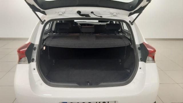 TOYOTA Auris 1.8 140H Hybrid Active