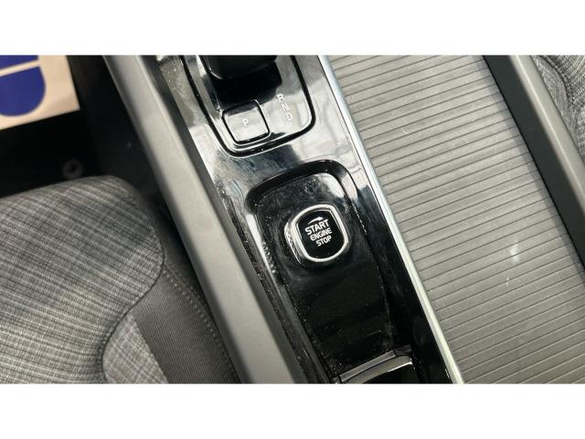 Volvo Xc60 T6 Recharge Core AWD Auto 257 kW (350 CV)