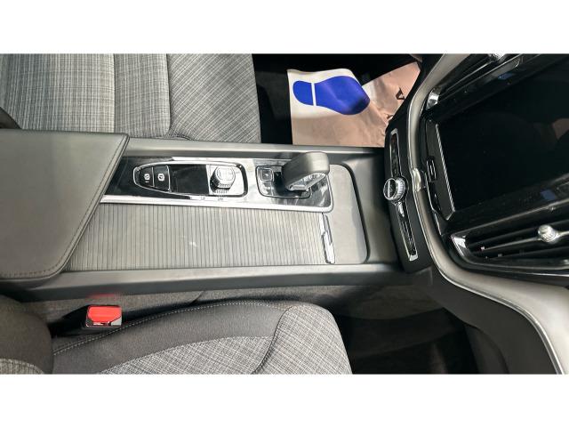 Volvo Xc60 T6 Recharge Core AWD Auto 257 kW (350 CV)