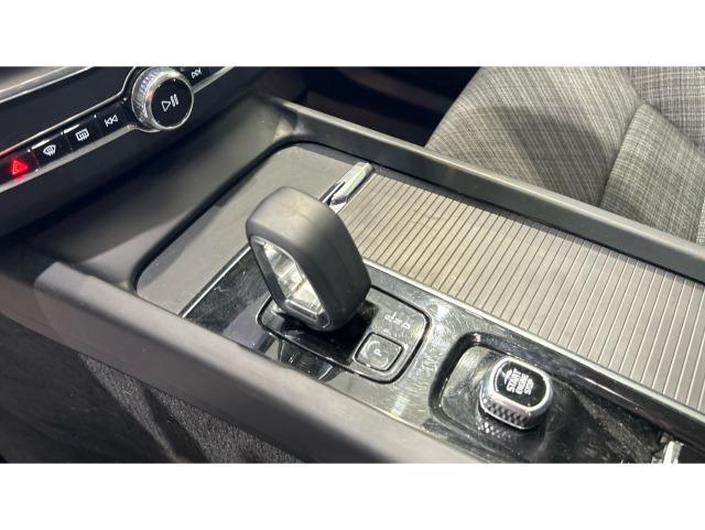 Volvo Xc60 B4 G Essential Auto 145 kW (197 CV)