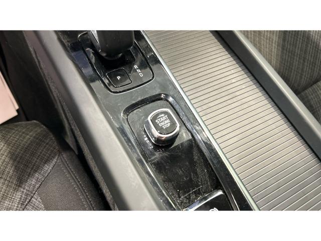 Volvo Xc60 B4 G Essential Auto 145 kW (197 CV)