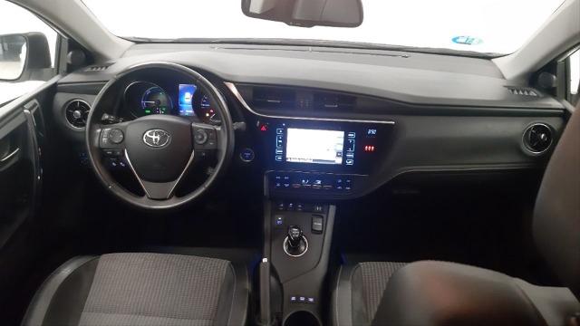 TOYOTA Auris 1.8 140H Advance Touring Sports