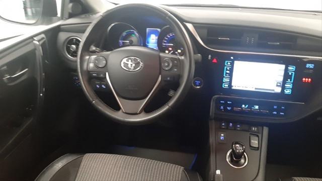 TOYOTA Auris 1.8 140H Advance Touring Sports