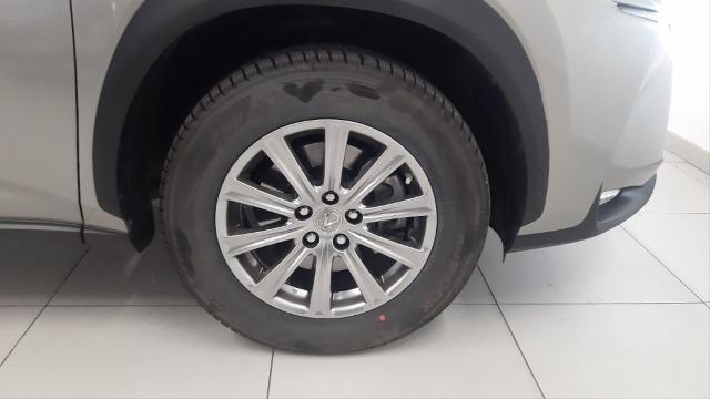 LEXUS Nx 2.5 300h Corporate 2WD