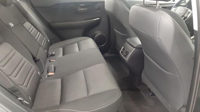 LEXUS Nx 2.5 300h Corporate 2WD