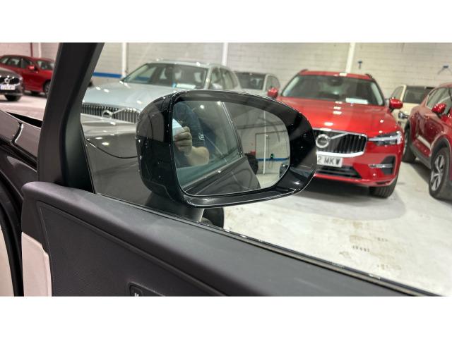 Volvo Xc60 T6 Recharge Plus Dark AWD Auto 257 kW (350 CV)