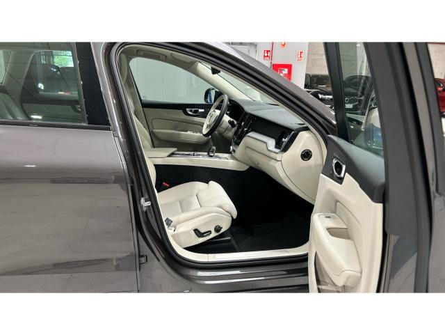 Volvo Xc60 T6 Recharge Plus Dark AWD Auto 257 kW (350 CV)