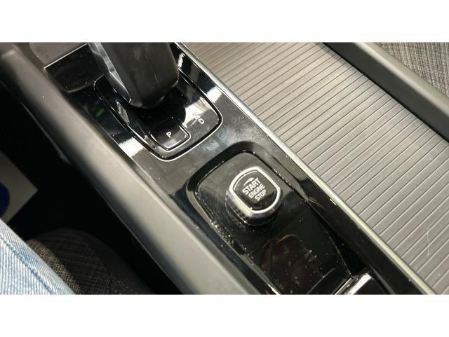 Volvo Xc60 T6 Recharge Core AWD Auto 257 kW (350 CV)
