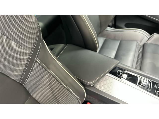 Volvo Xc60 T6 AWD Recharge Ultimate Black Edition AT 257 kW (350 CV)