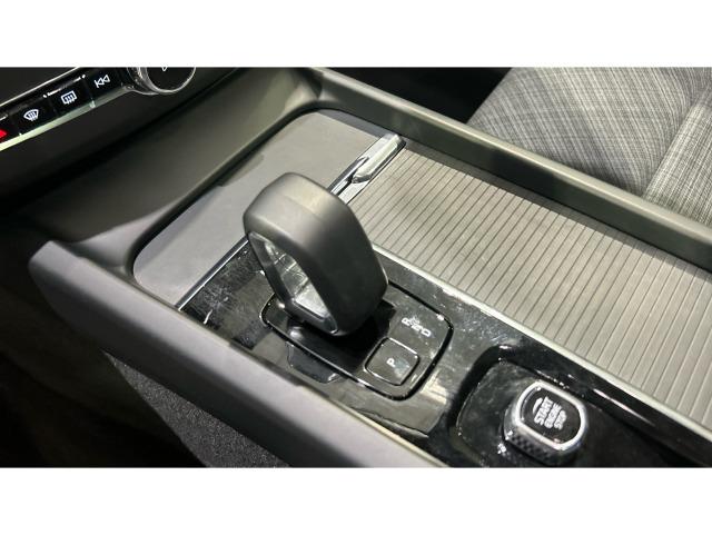 Volvo Xc60 T6 Recharge Core AWD Auto 257 kW (350 CV)