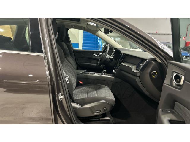 Volvo Xc60 T6 Recharge Core AWD Auto 257 kW (350 CV)
