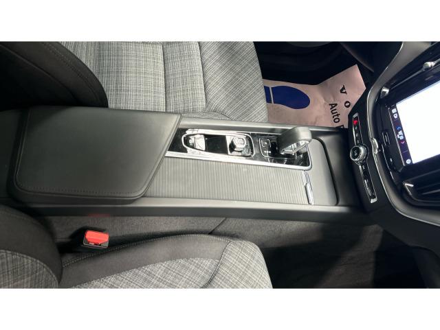 Volvo Xc60 T6 Recharge Core AWD Auto 257 kW (350 CV)
