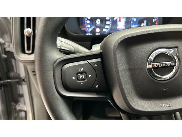 Volvo Xc40 T2 Essential Auto 95 kW (129 CV)