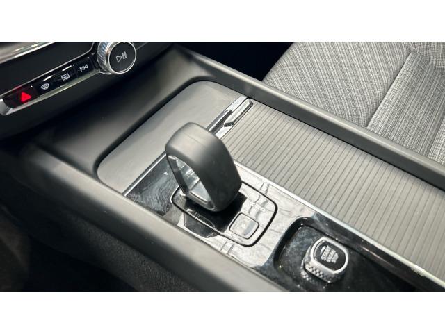 Volvo Xc60 T6 Recharge Core AWD Auto 257 kW (350 CV)