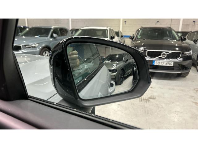 Volvo Xc40 B3 G Ultimate Dark Auto 120 kW (163 CV)