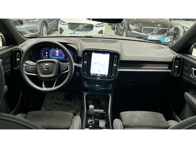 Volvo Xc40 B3 G Ultimate Dark Auto 120 kW (163 CV)