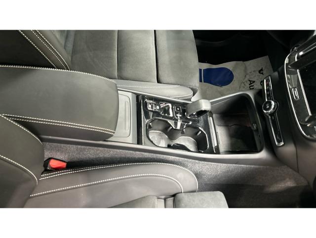 Volvo Xc40 B3 G Ultimate Dark Auto 120 kW (163 CV)