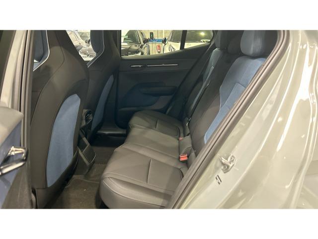 Volvo Ex30 Single Motor Extended Range Plus Auto 200 kW (272 CV)