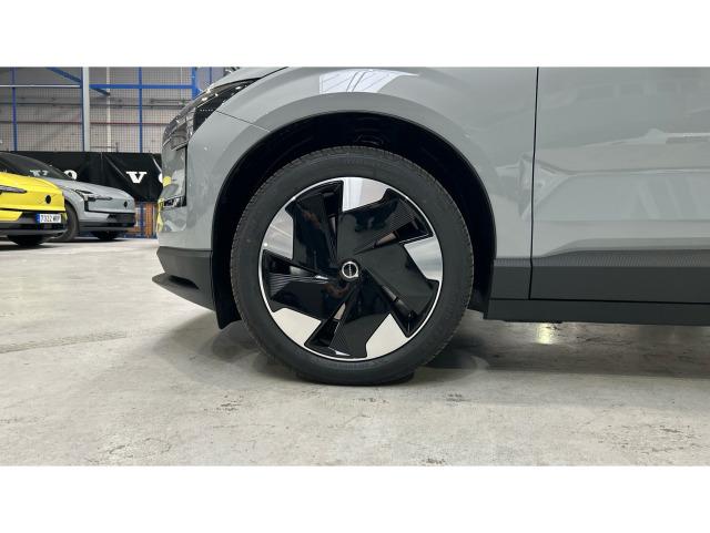 Volvo Ex30 Single Motor Extended Range Plus Auto 200 kW (272 CV)