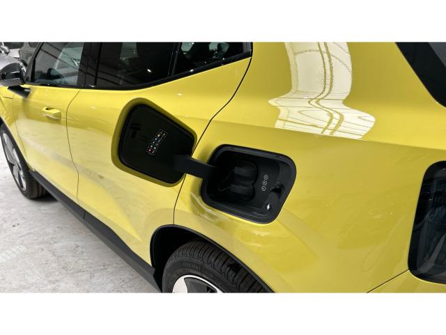 Volvo Ex30 Single Motor Extended Range Plus Auto 200 kW (272 CV)