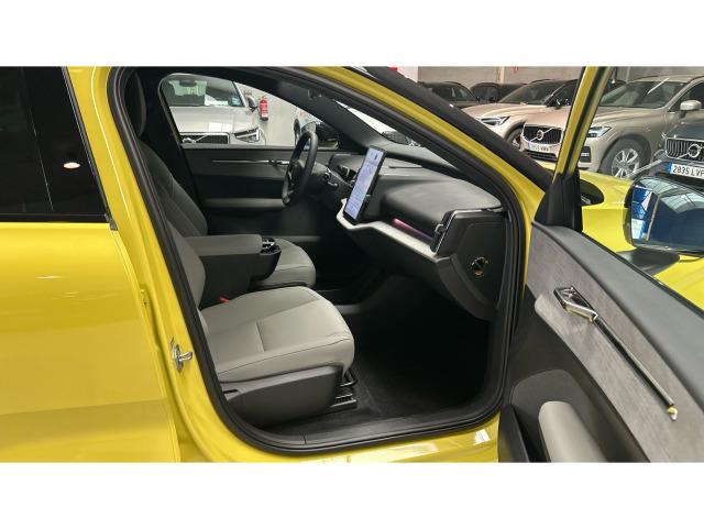 Volvo Ex30 Single Motor Extended Range Plus Auto 200 kW (272 CV)