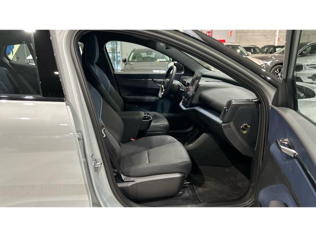 Volvo Ex30 Single Motor Extended Range Plus Auto 200 kW (272 CV)