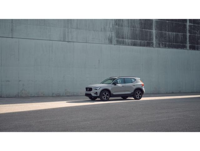Volvo Xc40 B3 G Plus Dark Auto 120 kW (163 CV)
