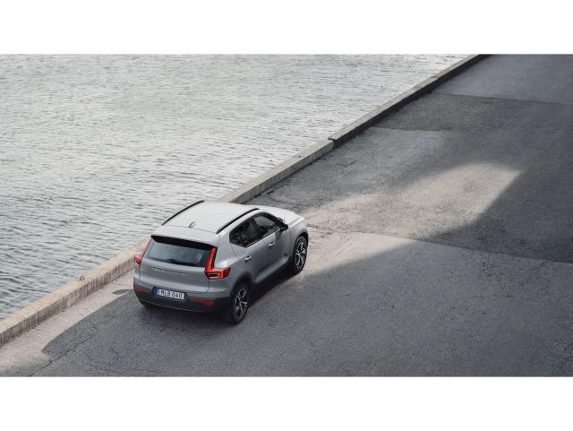 Volvo Xc40 B3 G Plus Dark Auto 120 kW (163 CV)