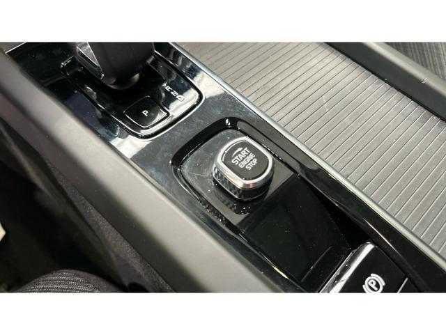 Volvo Xc60 T6 Recharge Core AWD Auto 257 kW (350 CV)