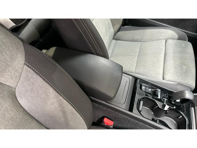 Volvo Xc40 B3 G Plus Dark Auto 120 kW (163 CV)