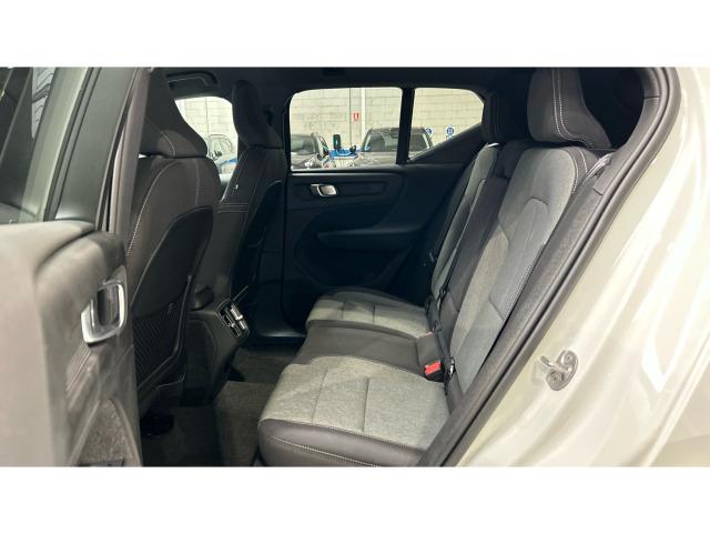 Volvo Xc40 B3 G Plus Dark Auto 120 kW (163 CV)