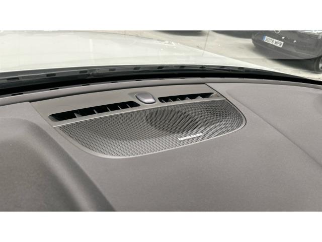 Volvo Xc40 B3 G Plus Dark Auto 120 kW (163 CV)