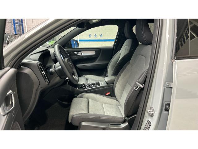 Volvo Xc40 T2 Plus Dark Auto 95 kW (129 CV)