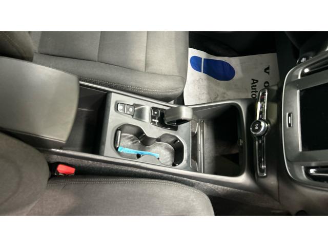 Volvo Xc40 B3 G Essential Auto 120 kW (163 CV)