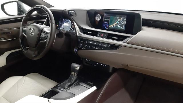 LEXUS Es 2.5 300h Executive