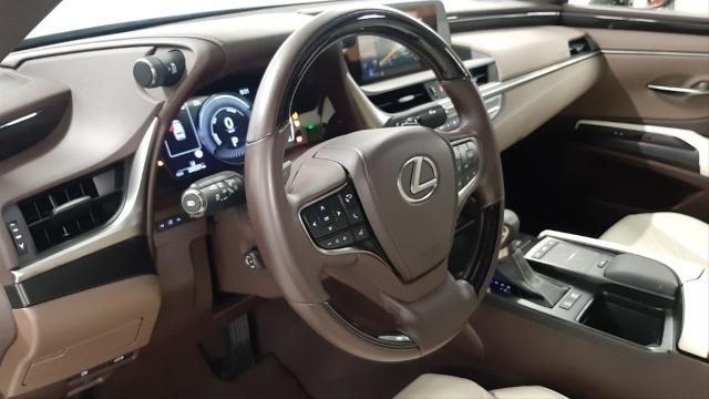 LEXUS Es 2.5 300h Executive