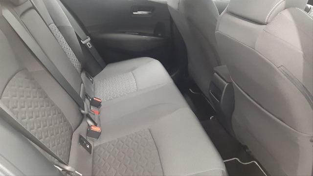 TOYOTA Corolla 1.8 125H ACTIVE ECVT