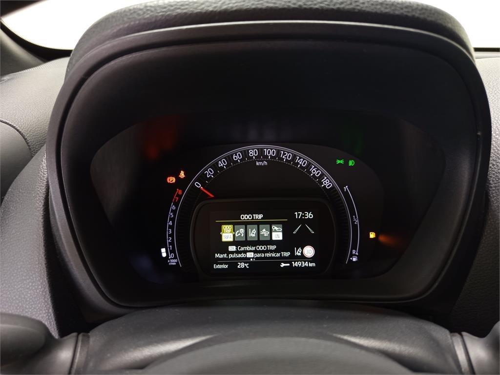 TOYOTA Aygo X Play MT