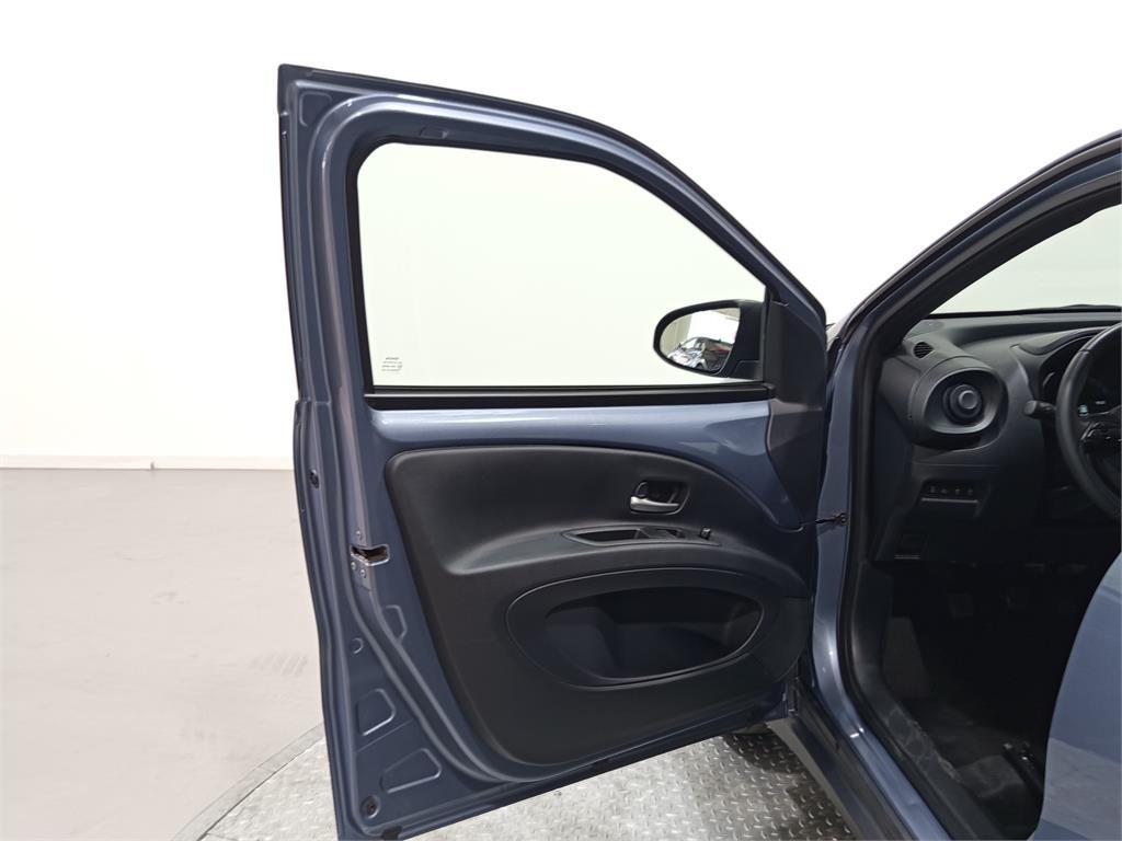 TOYOTA Aygo X Play MT